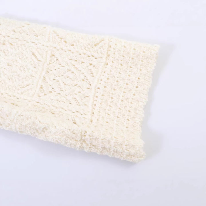 Damen Häkelstrick-Cardigan mit Rundhals, filigranem Lochmuster und Zierknöpfen Echoarchiv