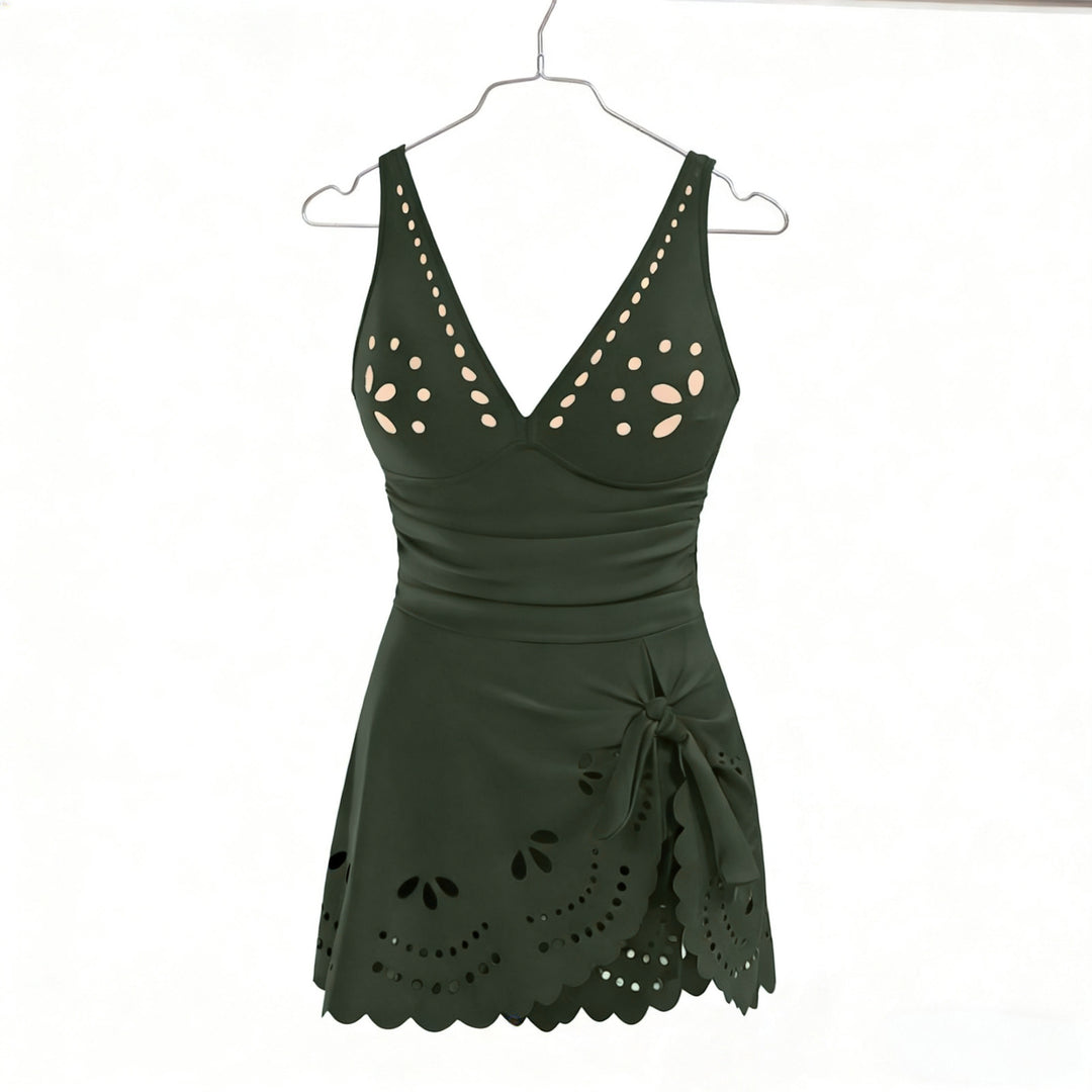 Damen Bademode mit raffinierten Cut-Outs Echo Archiv