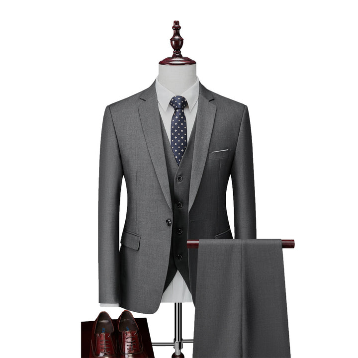 Herren Dreiteiliger Slim-Fit Businessanzug mit Weste und schmaler Silhouette Echo Archiv