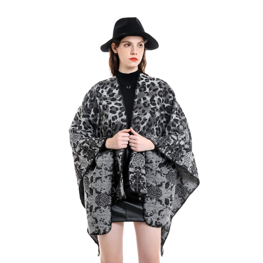 Damen Jacquard-Überwurfponcho im kastigen Kimono-Fall mit floral-animalischem Muster Echo Archiv