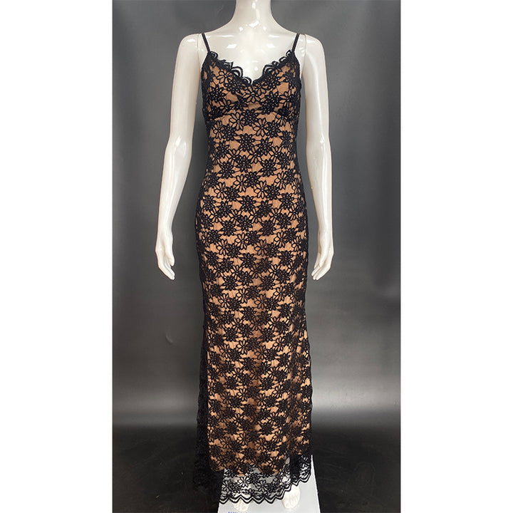 Damen Elegantes Spitzenkleid mit floralen Akzenten Echo Archiv