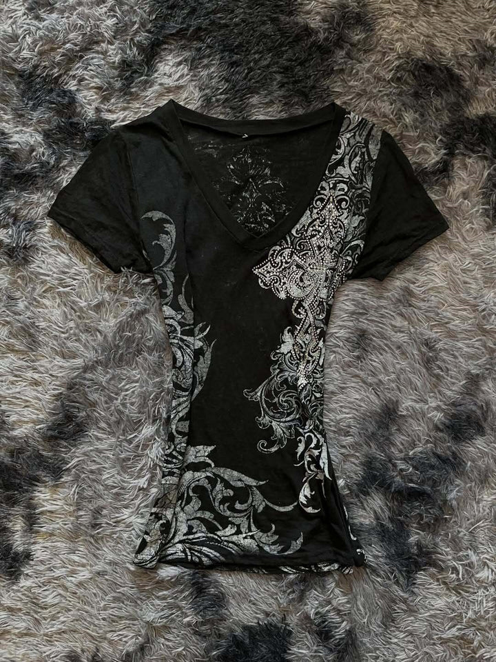 Damen Elegantes V-Ausschnitt T-Shirt mit kunstvollem Design Echo Archiv
