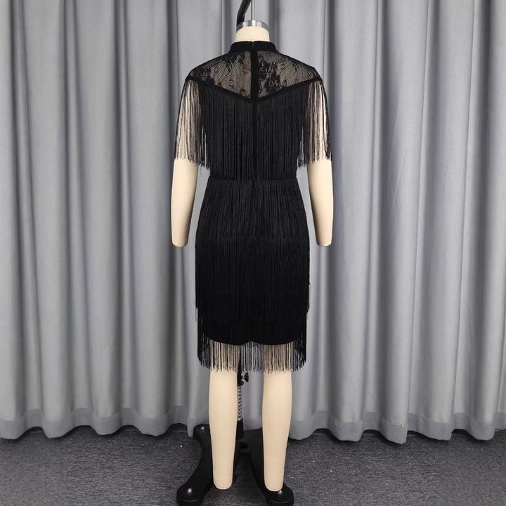 Damen Kleid mit fransierenden Details und eleganter Spitzeneinlage Echo Archiv