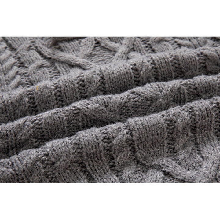 Herren Grobstrickpullover mit Schalkragen und raffinierten Zopfmuster Echoarchiv