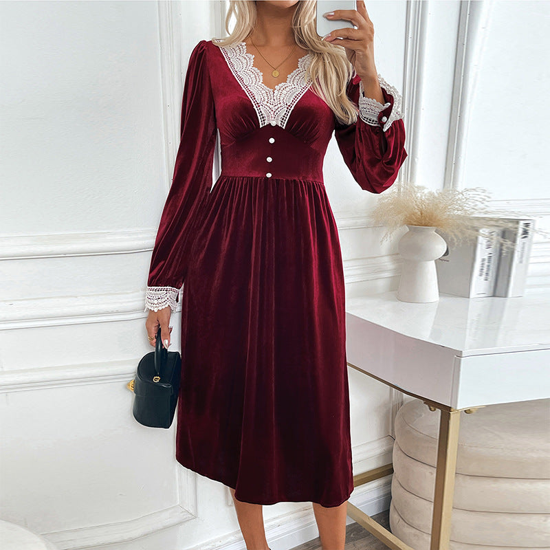 Damen Samt-Midikleid mit Spitzen‑V-Ausschnitt, tailliertem Empire‑Schnitt und Zierknöpfen Echoarchiv