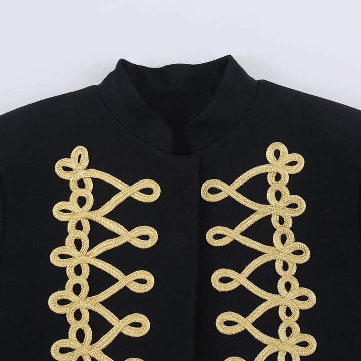 Damen Kurzjacke im Matrosenstil mit Goldkordelapplikation und Stehkragen Echo Archiv