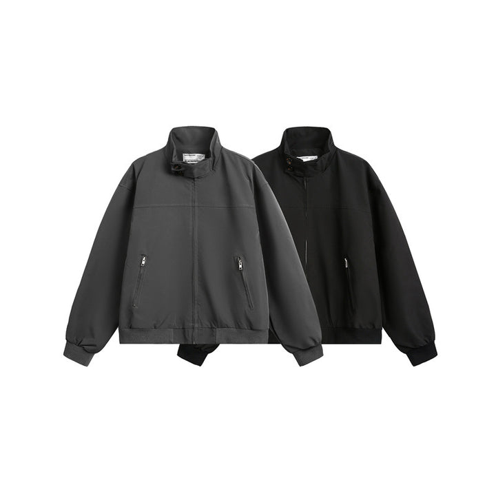 Herren Urbaner Microfaser-Blouson mit Stehkragen, verdeckter Knopfleiste und Reißverschlusstaschen Echoarchiv