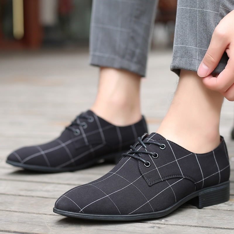 Herren Elegante Schnürschuhe im modernen Karomuster Echoarchiv