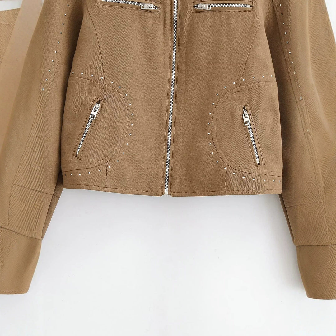 Damen Kurze Bikerjacke aus Wildlederimitat mit Nietenbesatz und Stehkragen Echo Archiv