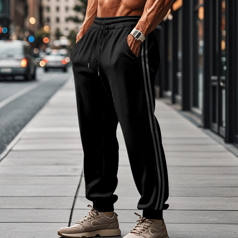 Herren Sportliche Trainingshose mit seitlichen Streifen Echoarchiv