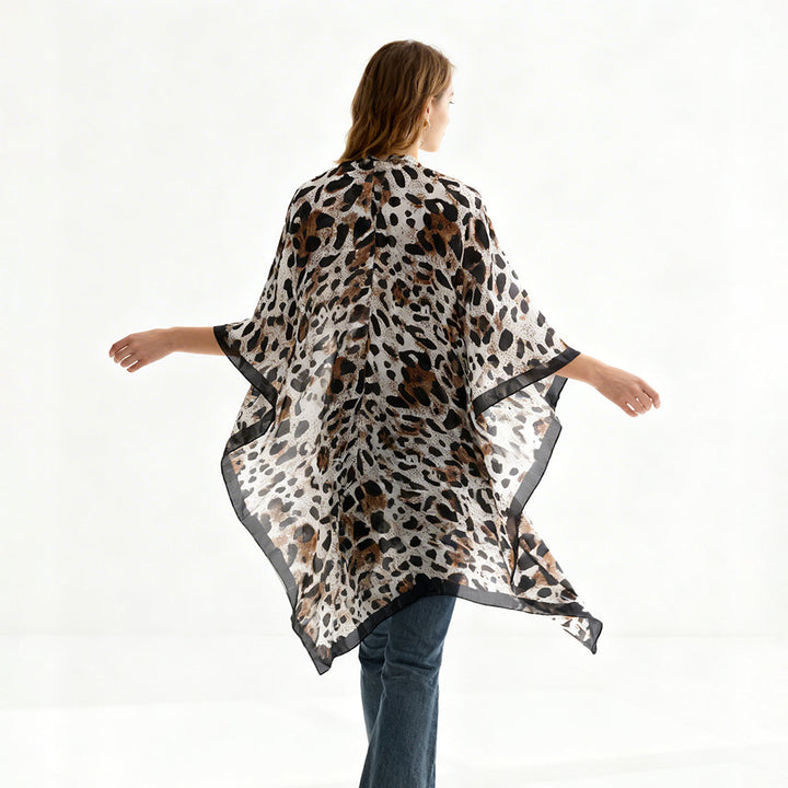 Damen Viskoseleichter Kimono-Überwurf im Oversize-Schnitt mit Leopardenjacquard – Célinea