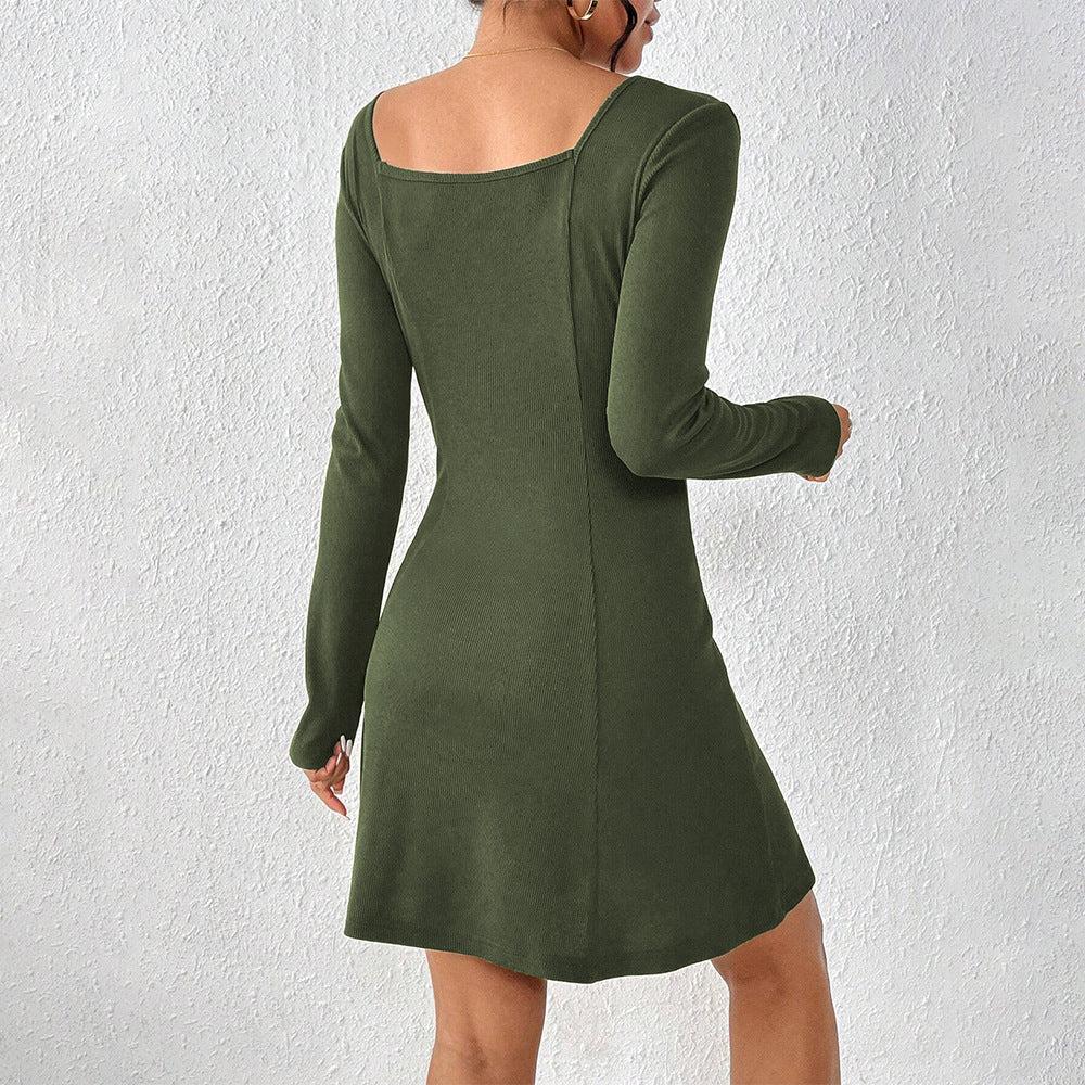 Damen ausgestelltes Strick‑Korsagenkleid mit durchgehender Knopfleiste, Square‑Neck und figurformenden Teilungsnähten – Élara