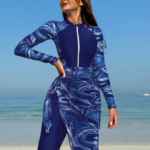 Damen Sportlicher Badeanzug mit elegantem Wickelrock Echo Archiv