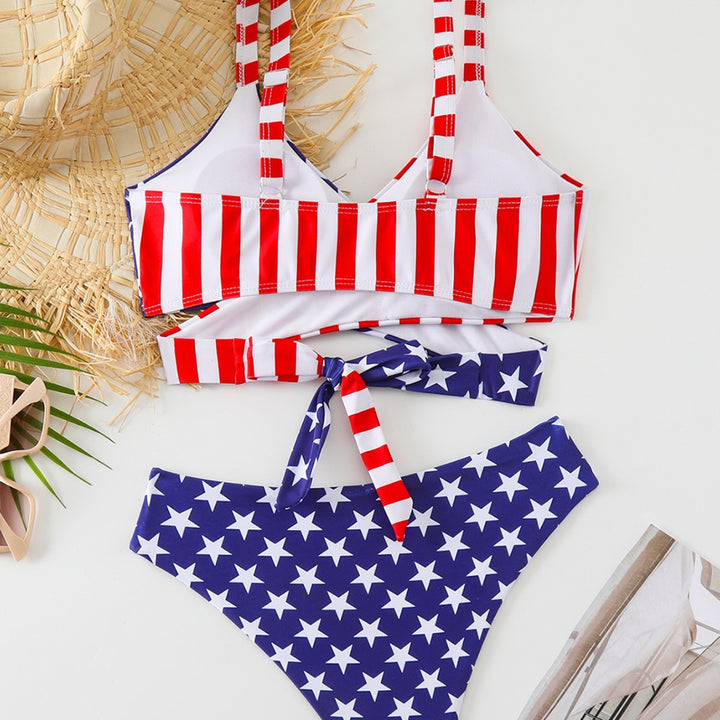 Damen Triangel-Bikini-Set mit asymmetrischem Schnitt und buntem Sternen-Design Echo Archiv