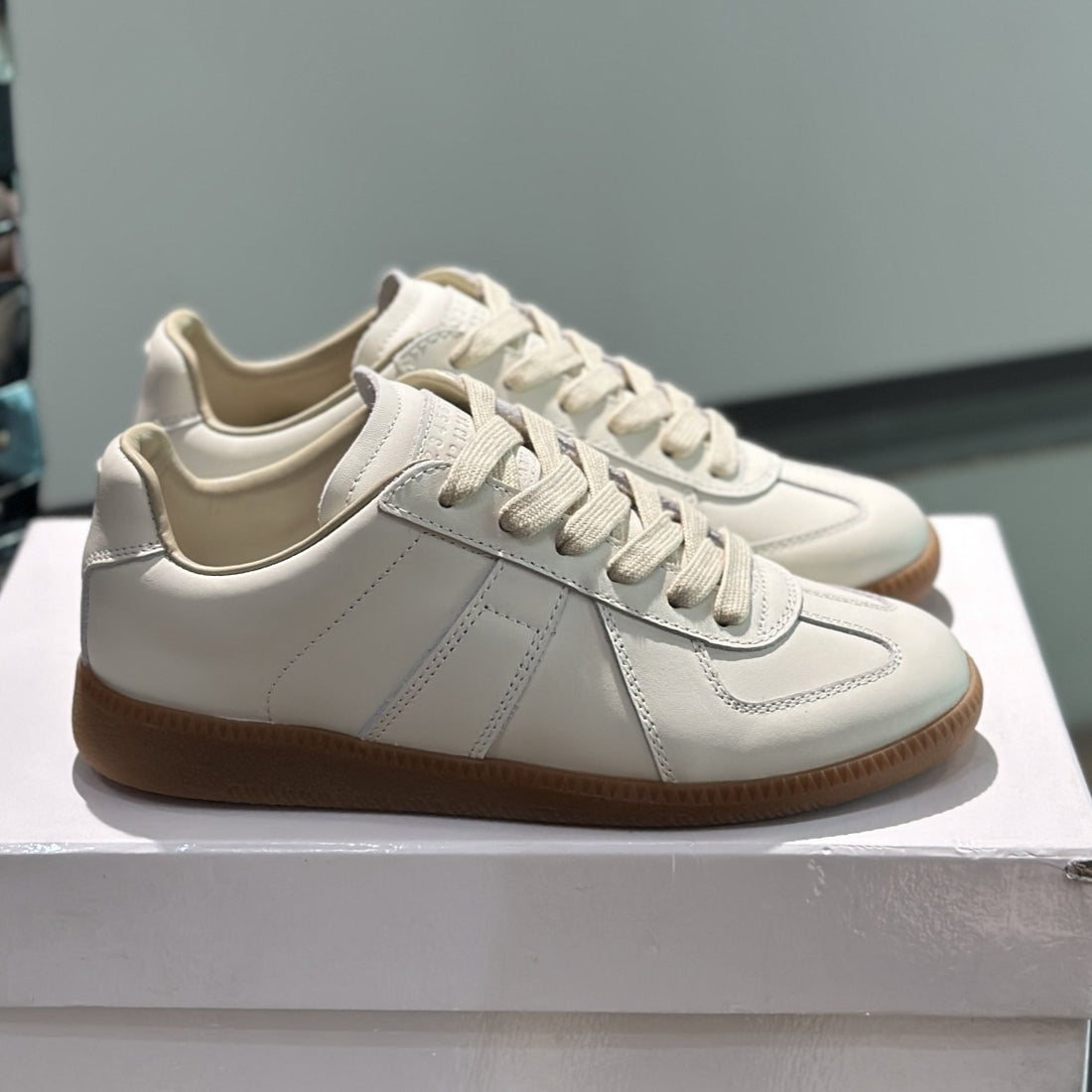 Damen Sportliche Sneaker – Névara