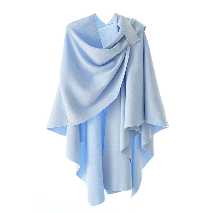Damen Kapuzenponcho aus Feinstrick mit asymmetrischem Saum – Avérine