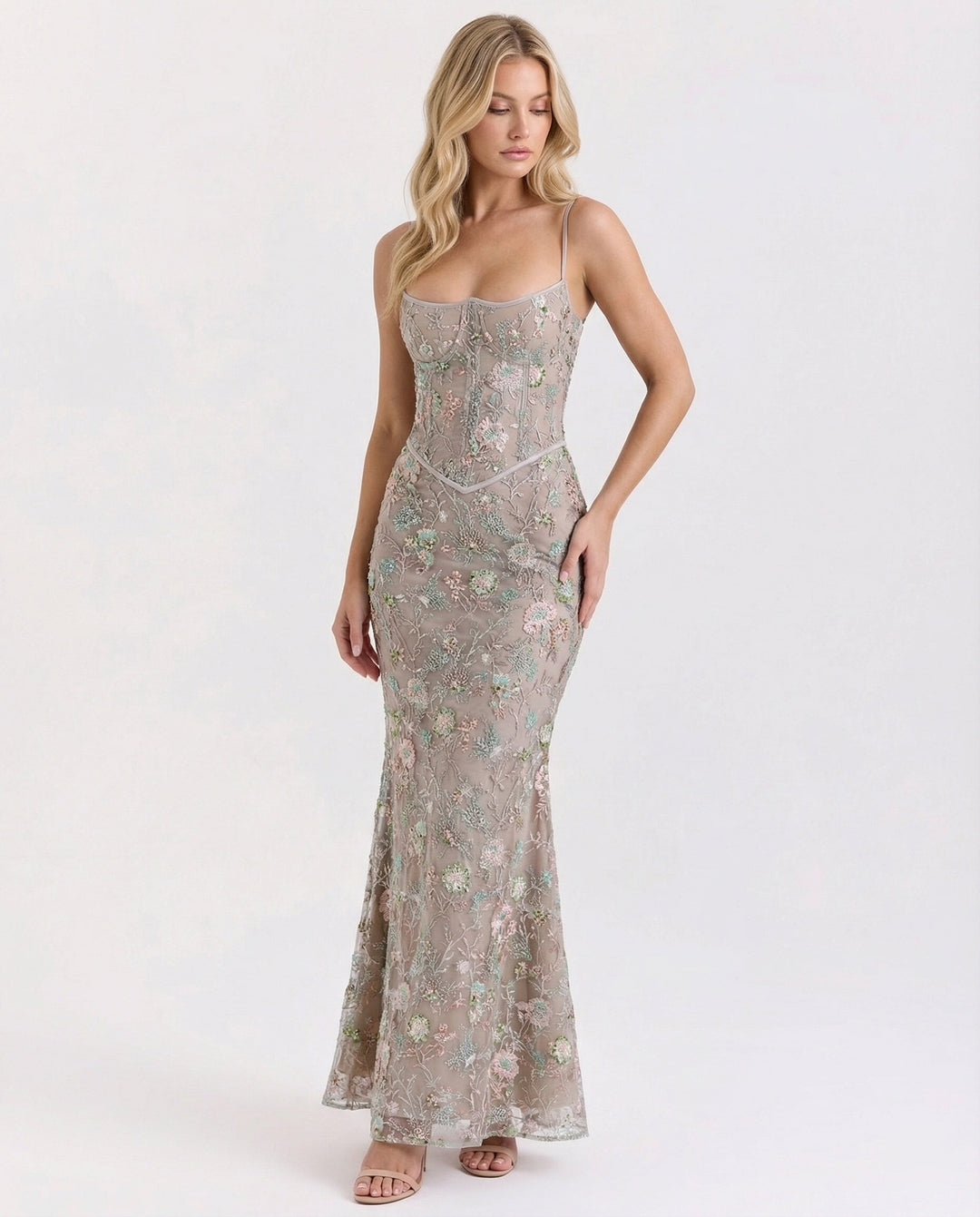 Abendkleid lang mit Spitze und Stickerei
