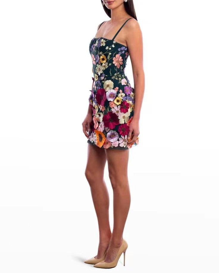 Damen Elegantes Cocktailkleid mit zarter Blumenstickerei Echo Archiv