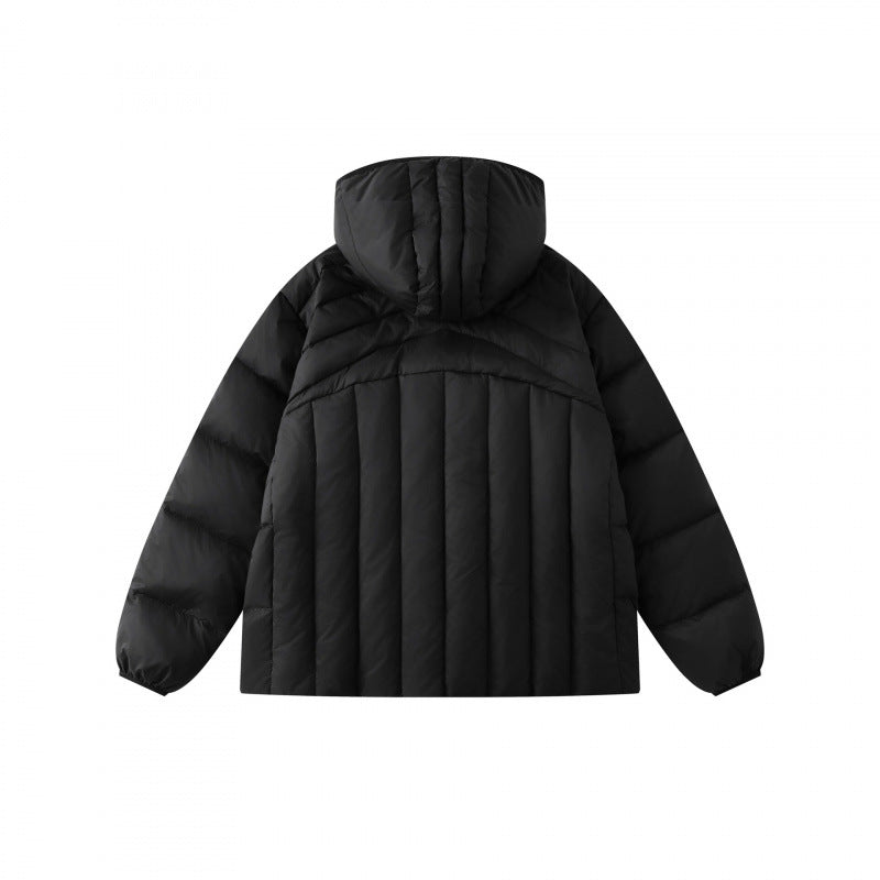 Unisex Kurz geschnittene wattierte Kapuzenjacke im Boxy-Pufferstil mit geometrischer Steppung Echo Archiv