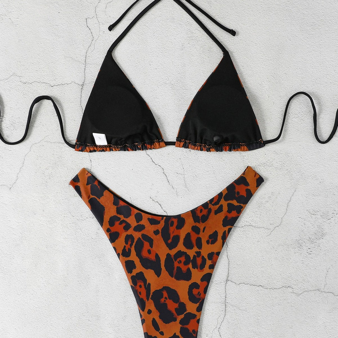 Damen Triangel-Bikini mit hochgeschnittenem Unterteil und animalischem Muster Echo Archiv