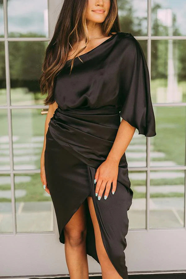 Damen Wickelkleid mit schulterfreiem Design und elegantem Drapierungseffekt Echo Archiv