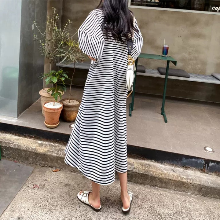 Damen Gestreiftes Midikleid mit A‑Linie, überschnittenen Schultern und voluminösen 3/4‑Ärmeln – Élara
