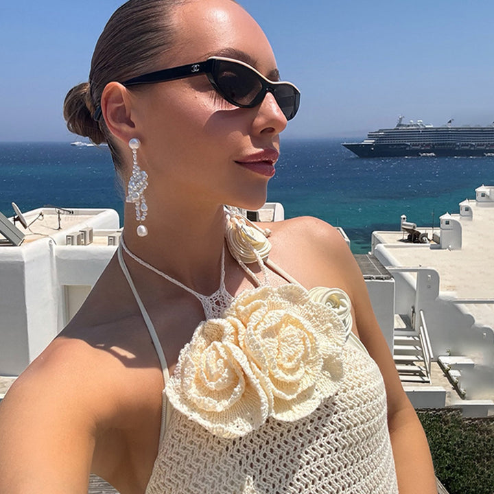 Damen elegantes gehäkeltes Strandensemble mit floralen Akzenten Echo Archiv
