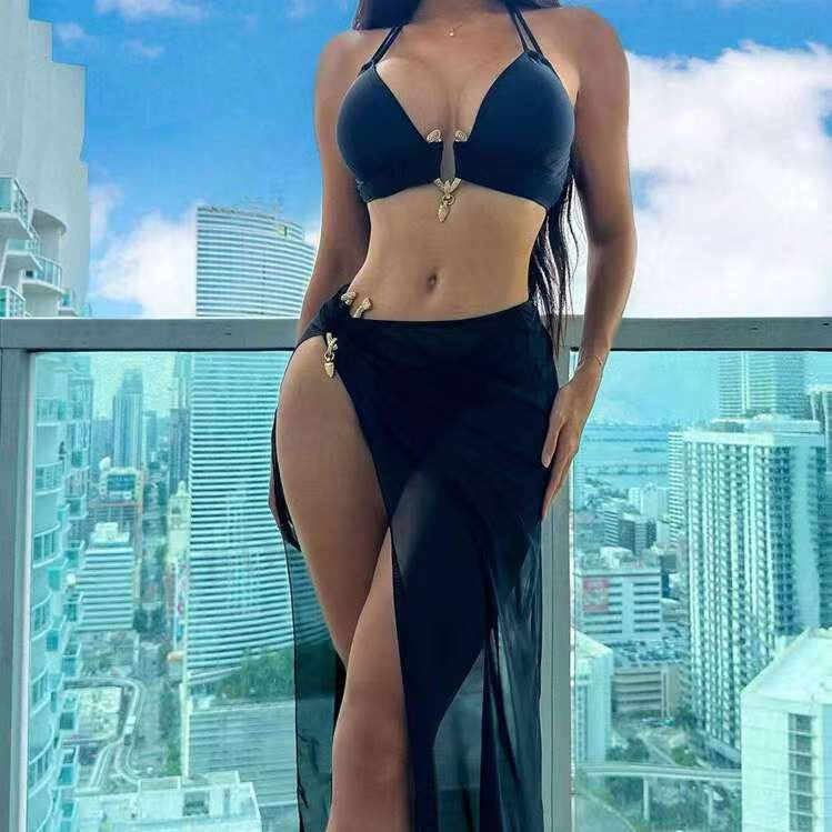 Damen Bikini-Set mit schickem Wickelrock und raffiniertem Halterneck Echo Archiv
