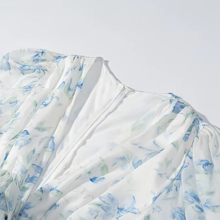 Damen nan gerafftes Chiffon Minikleid mit tiefem V-Ausschnitt Rüschen und Rosenapplikation Echo Archiv