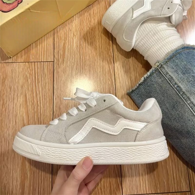 Damen modische Sneakers mit weicher Sohle und sportlichem Design Echo Archiv