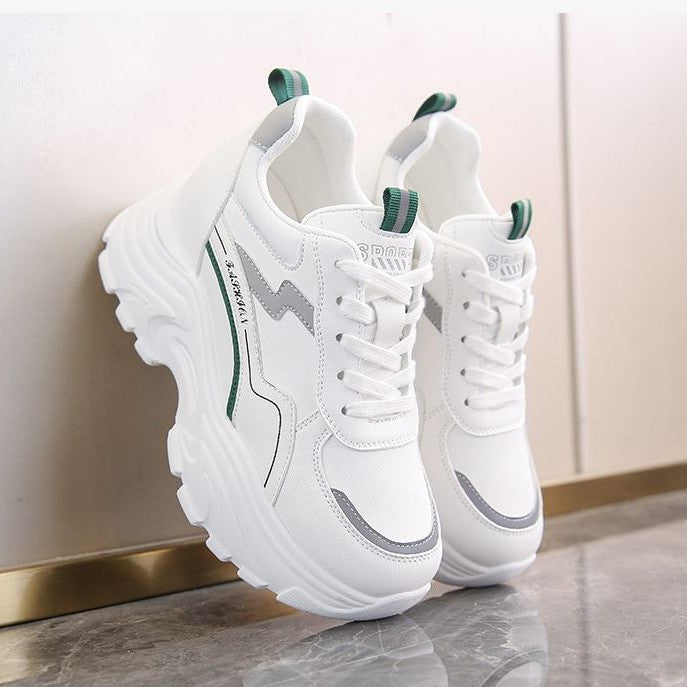 Damen Sportliche Sneakers mit dämpfender Profilsohle und atmungsaktive Obermaterialstruktur Echo Archiv