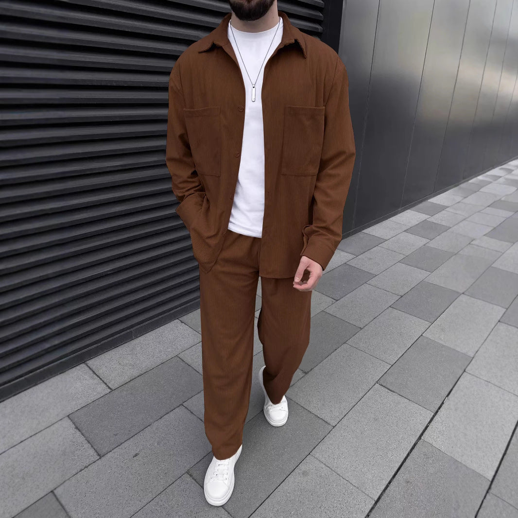 Herren lässiges Set aus gewebtem Hemd und Hose Echoarchiv