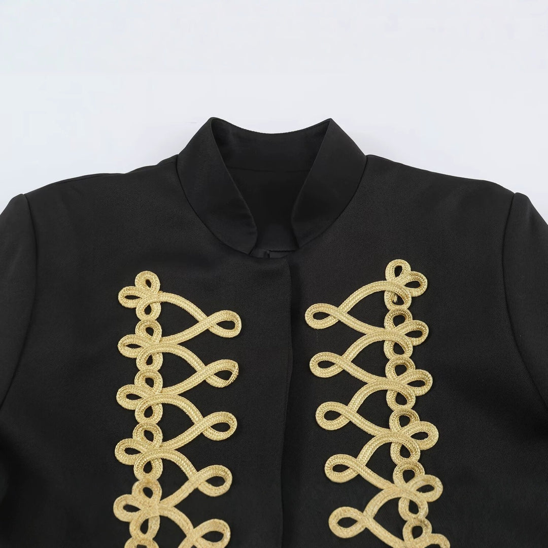 Damen Kurzjacke im Militärstil mit goldener Zierborte und Stehkragen Echo Archiv