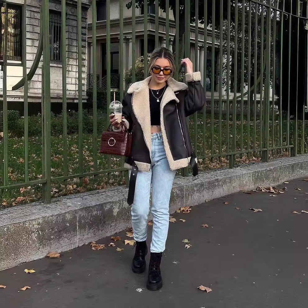 Damen Gefütterte Fliegerjacke im Aviator‑Stil mit Teddyfutter und Reißverschluss Echo Archiv
