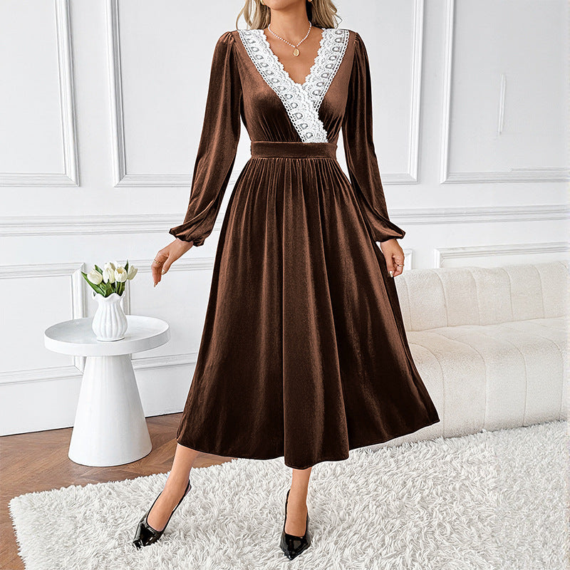 Damen Elegantes Maxikleid mit Spitzenakzenten Echo Archiv