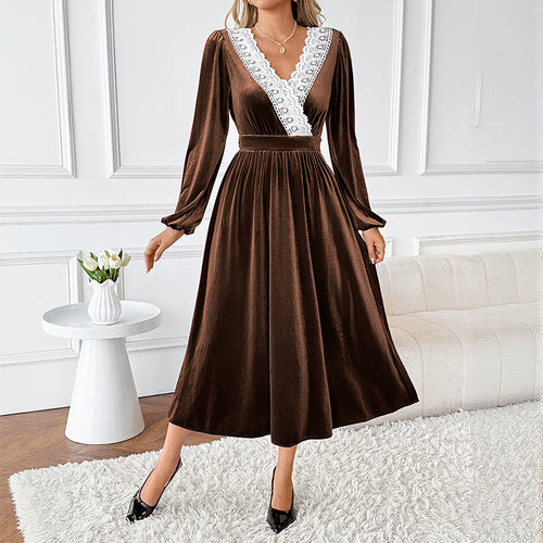 Damen Elegantes Maxikleid mit Spitzenakzenten Echo Archiv