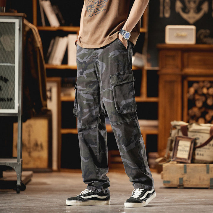 Herren Relaxed-Fit Camouflage-Cargohose mit seitlichen Klappentaschen und Kordelabschlüssen Echo Archiv