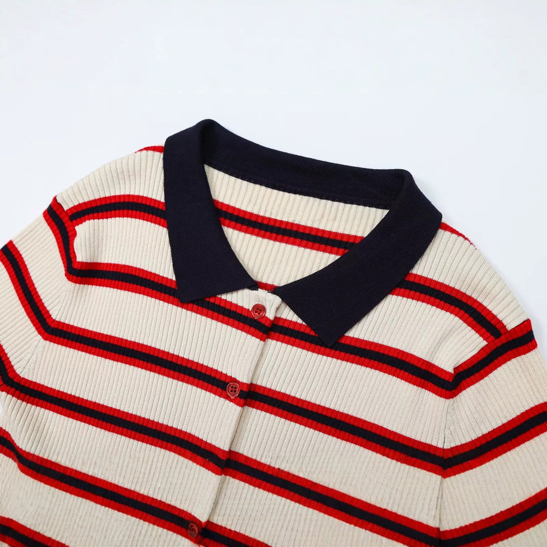 Damen Kurzarm-Rippenstrick-Cardigan mit Polokragen, Knopfleiste und Rüschensaum Echo Archiv