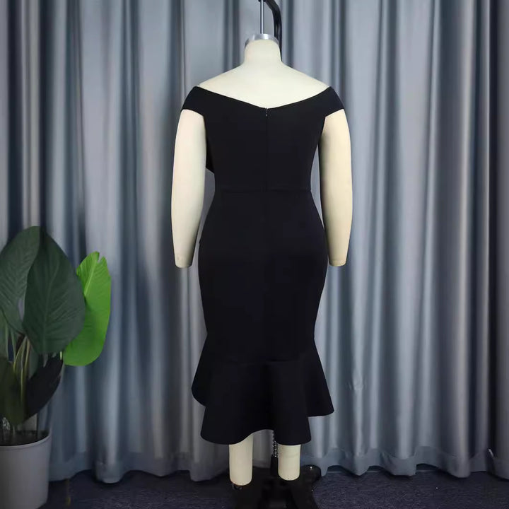 Damen Elegantes schulterfreies Kleid mit Rüschendetails Echo Archiv