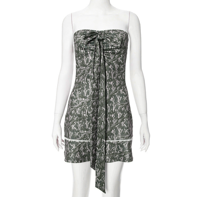 Damen Wickelkleid mit charmantem Bindegürtel und verspieltem Muster Echo Archiv