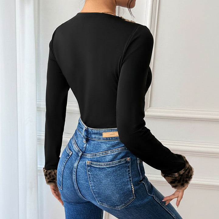 Damen Taillierter Longsleeve-Body mit Leoparden-Kragen und Kunstfellmanschetten Echoarchiv