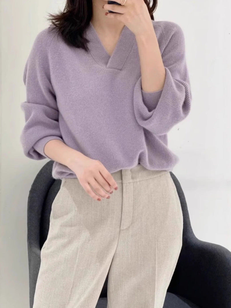 Damen Lockerer V‑Ausschnitt-Pullover aus feinem Rippenstrick mit überschnittener Schulter Echoarchiv