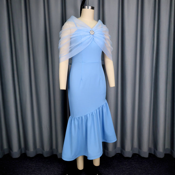 Damen elegantes Midikleid mit transparentem Chiffon-Cape und Floral-Applikation Echo Archiv