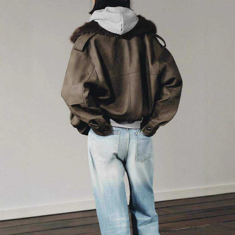 Damen Kurzjacke im Aviator‑Style mit Kunstpelzkapuze und aufgesetzten Pattentaschen Echoarchiv