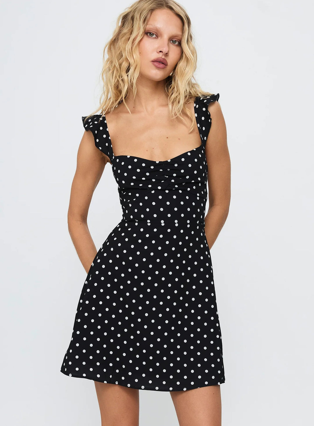 Damen romantisches Sommerkleid mit floralen Stickereien und Rüschendetails Echo Archiv