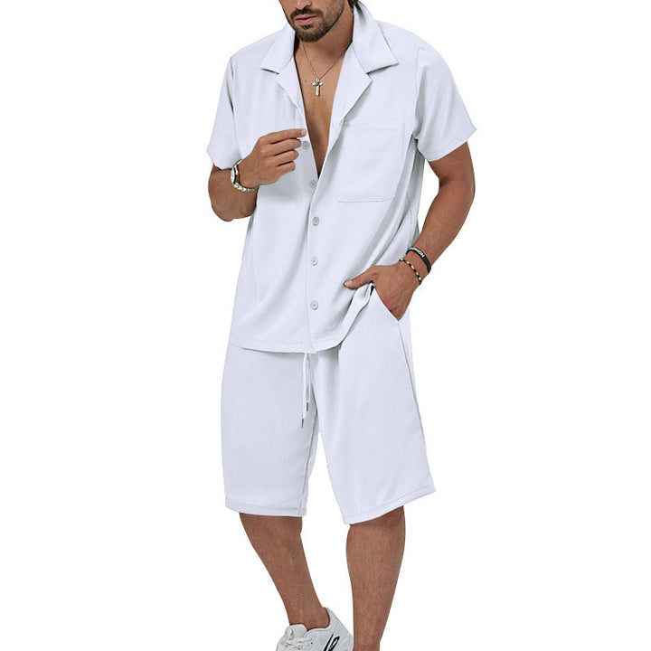 Herren Sommerliches Freizeit-Set mit Kurzarmhemd und lässigen Shorts Echoarchiv
