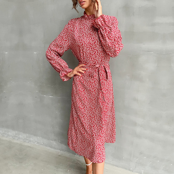 Damen Midikleid mit Stehkragen, Taillengürtel und Volantärmeln Echoarchiv