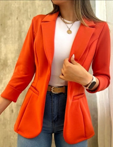 Damen eleganter Blazer mit tailliertem Schnitt und praktischen Taschen – Valéne