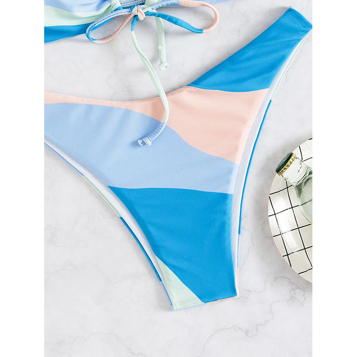 Damen Bandeau-Bikini mit verspieltem Schnitt Echo Archiv