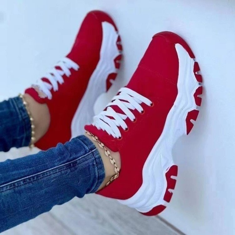 Damen  Sneaker mit dicker Profilsohle gepolstertem Fußbett und klassischem Schnürverschluss Echo Archiv